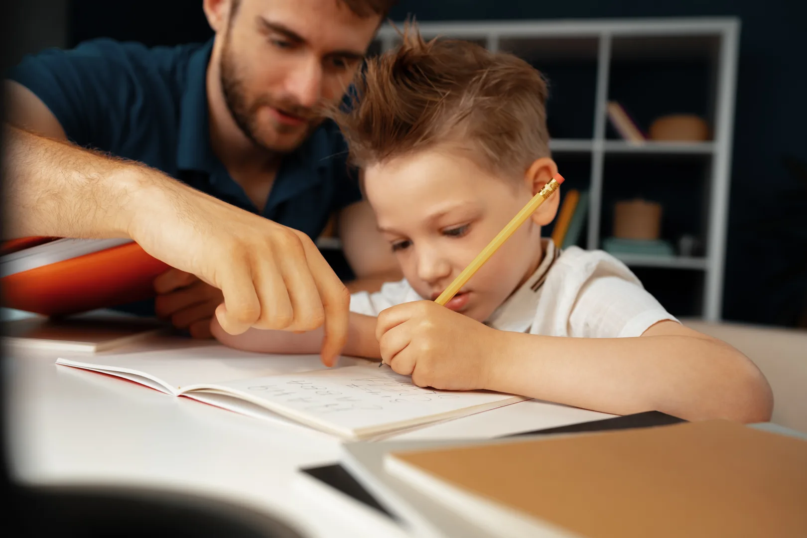 Çocuğum Ders Çalışmıyor: Ne Yapmalıyım? — Veliler İçin Kapsamlı Rehber