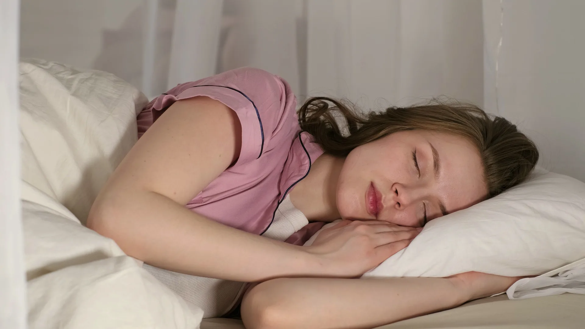 Sınav Döneminde Uyku Düzeni: Beyin Performansı İçin Bilimsel Rehber